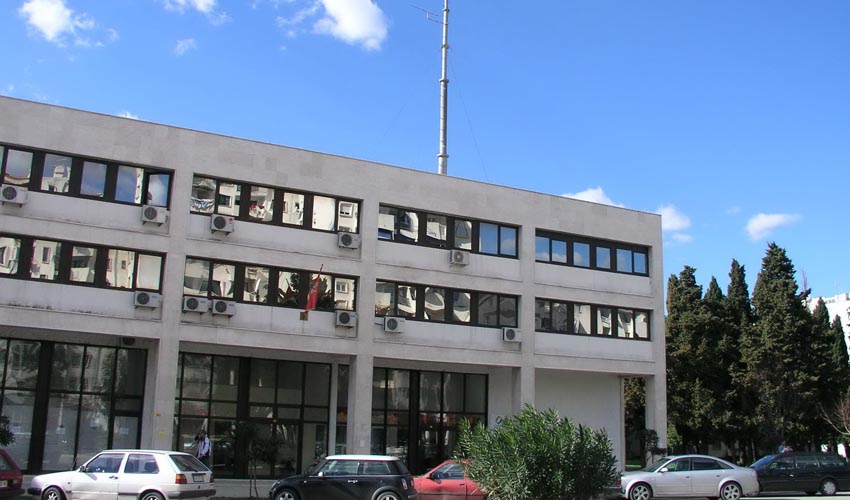 bar radio