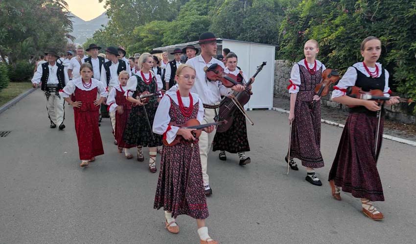 folk 2