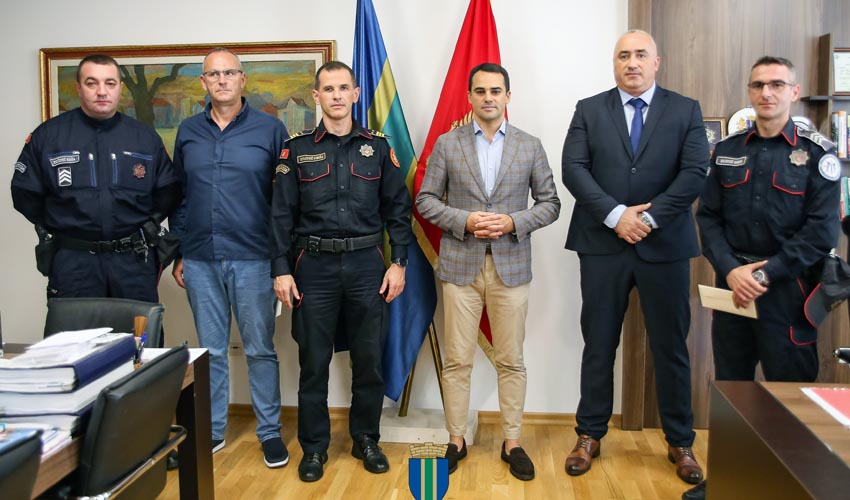 dule i policija 3