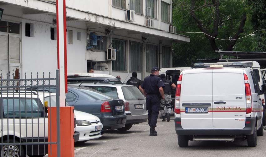 policija dvor