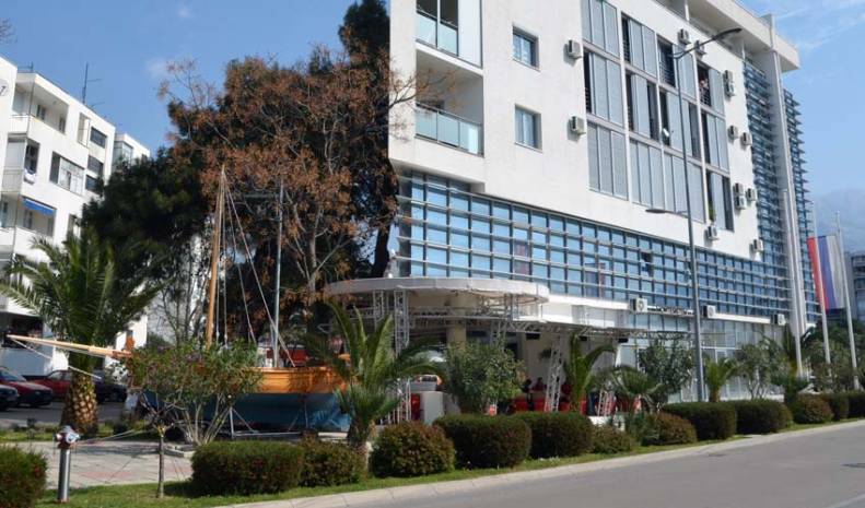 Arhiva: Arsenalka  &  Skandal cafe