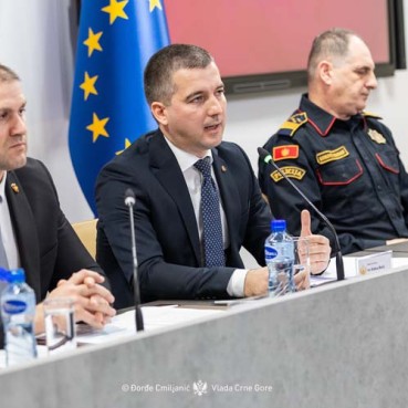 PRESS KONFERENCIJA ZAMJENIKA PREMIJERA I DIREKTORA UPRAVE POLICIJE