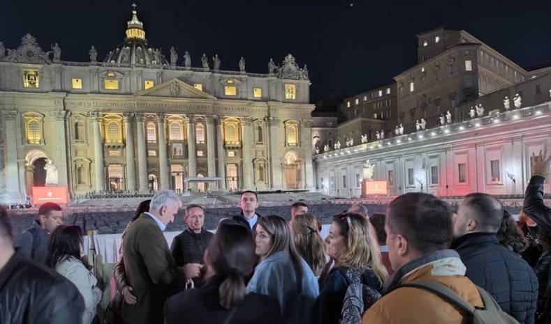 Vjernici Bara na hodočašću u Rimu