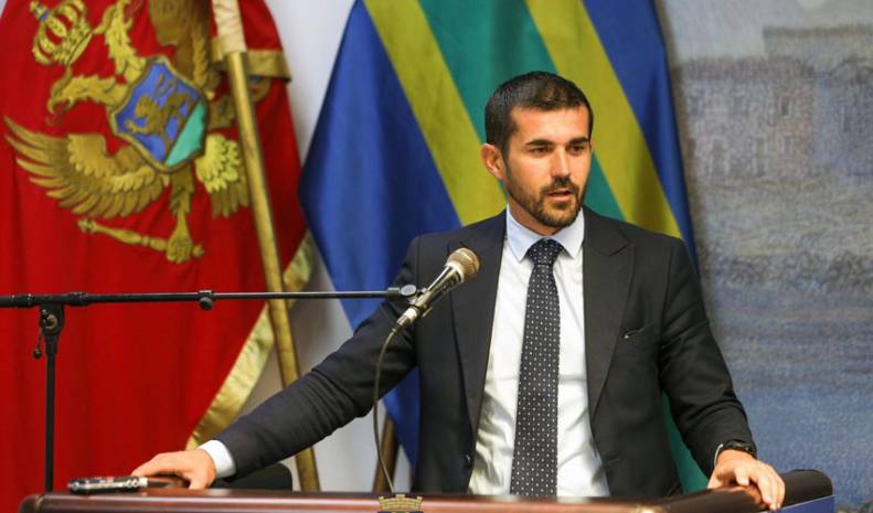 Neke rane ne mogu zaliječiti “rezidencije”...